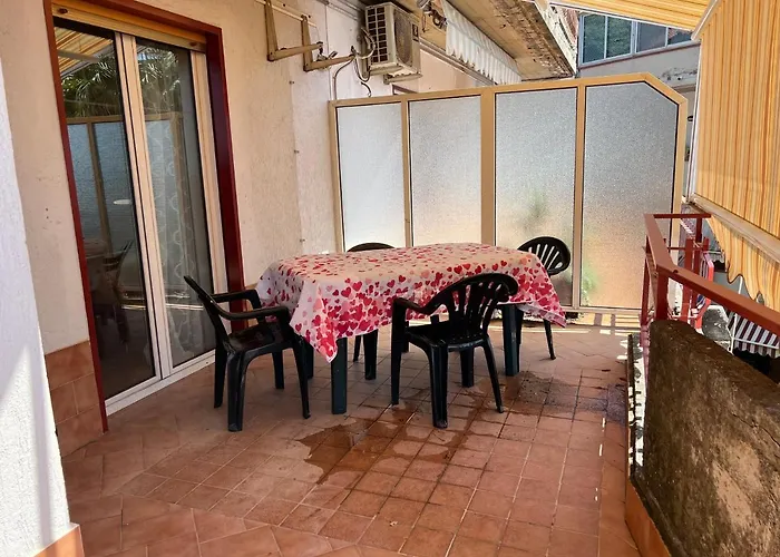 דירה Acicastello House
